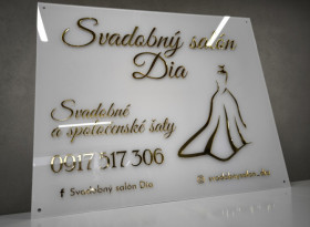 Špeciálne reklamy z plexi