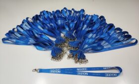 Reklamné šnúrky na krk alebo kľúče